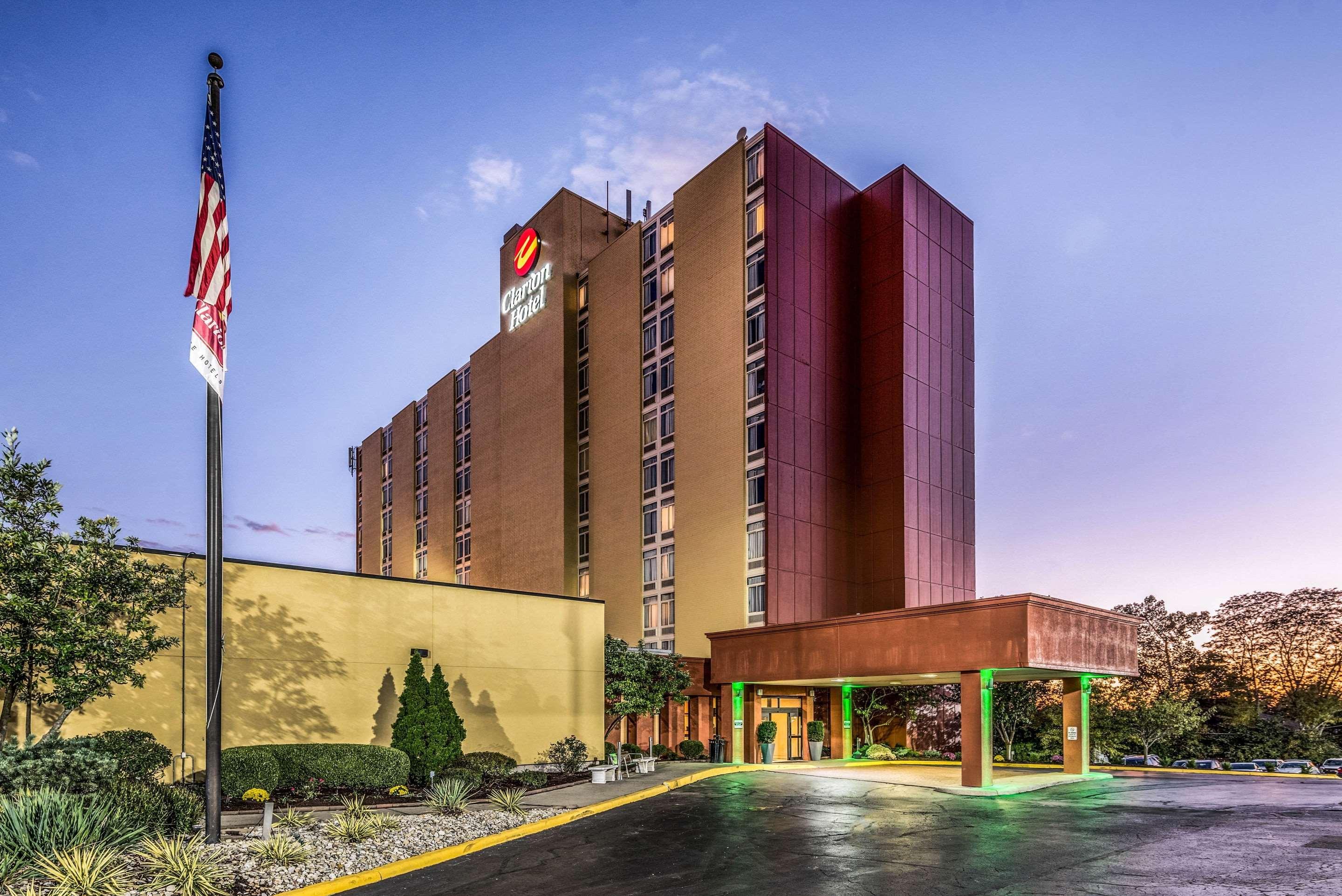Clarion Hotel Cincinnati North Sharonville Exterior foto